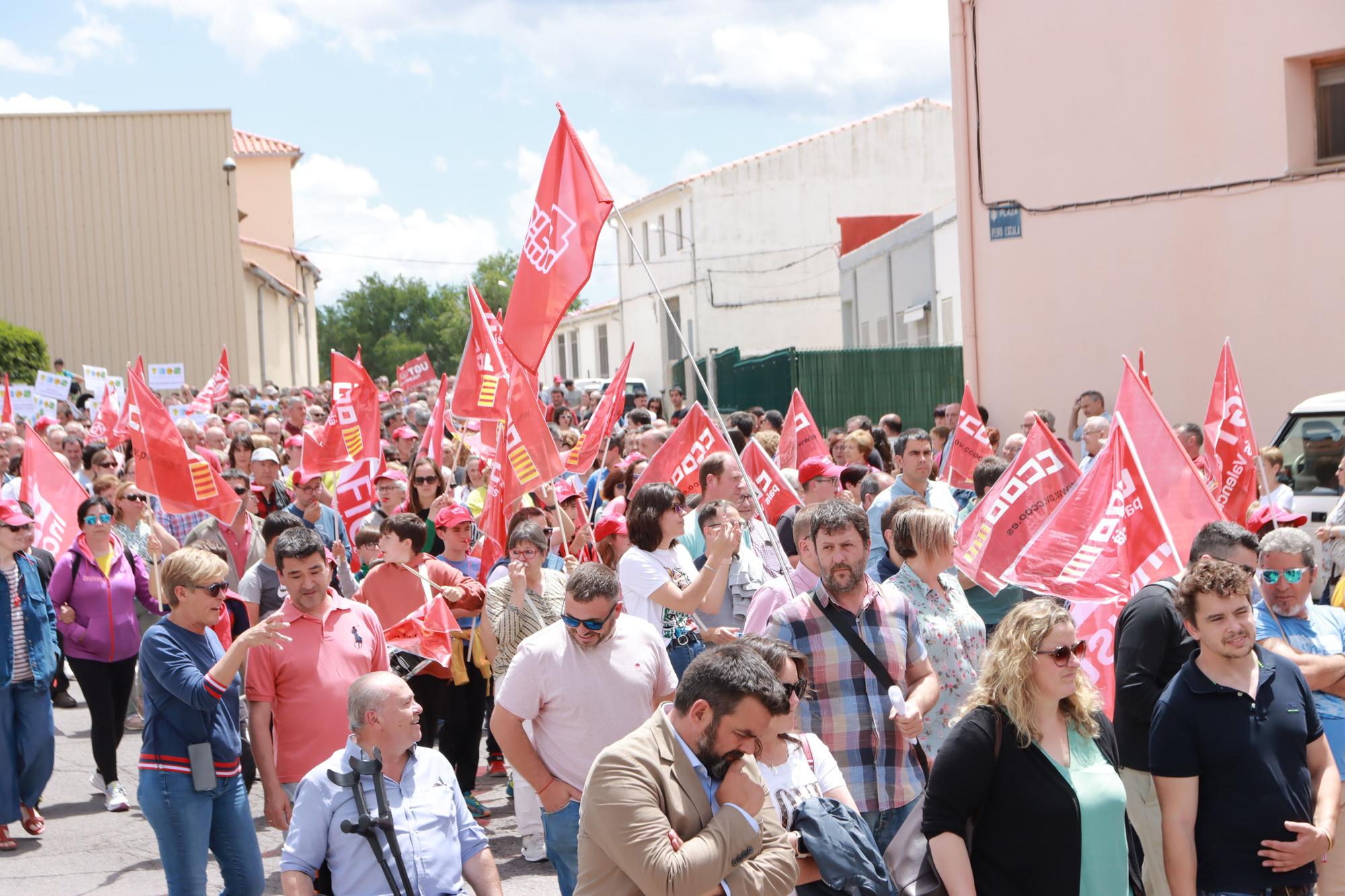 Galería de fotos: 2.000 personas claman por una solución ante el inminente cierre de Marie Claire