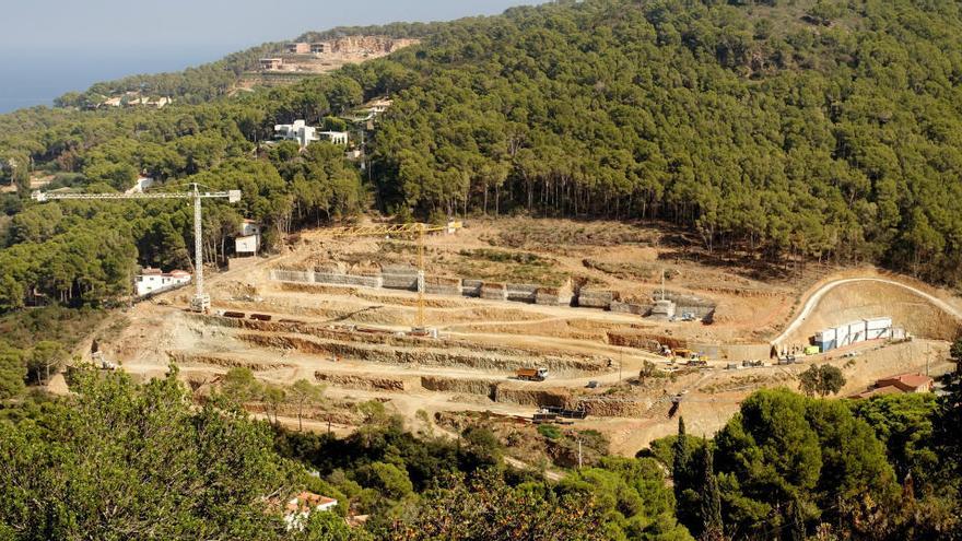 Obres polèmiques de construcció de Sa Riera Living a Begur.