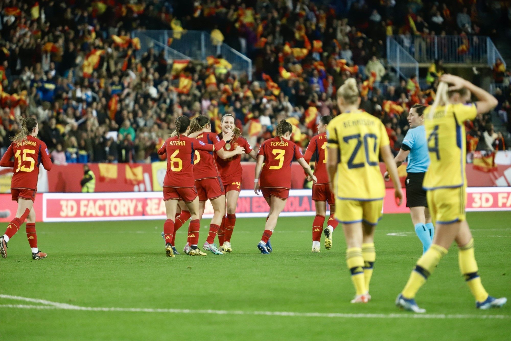 La victoria de la selección femenina de fútbol ante Suecia en La Rosaleda, en imágenes