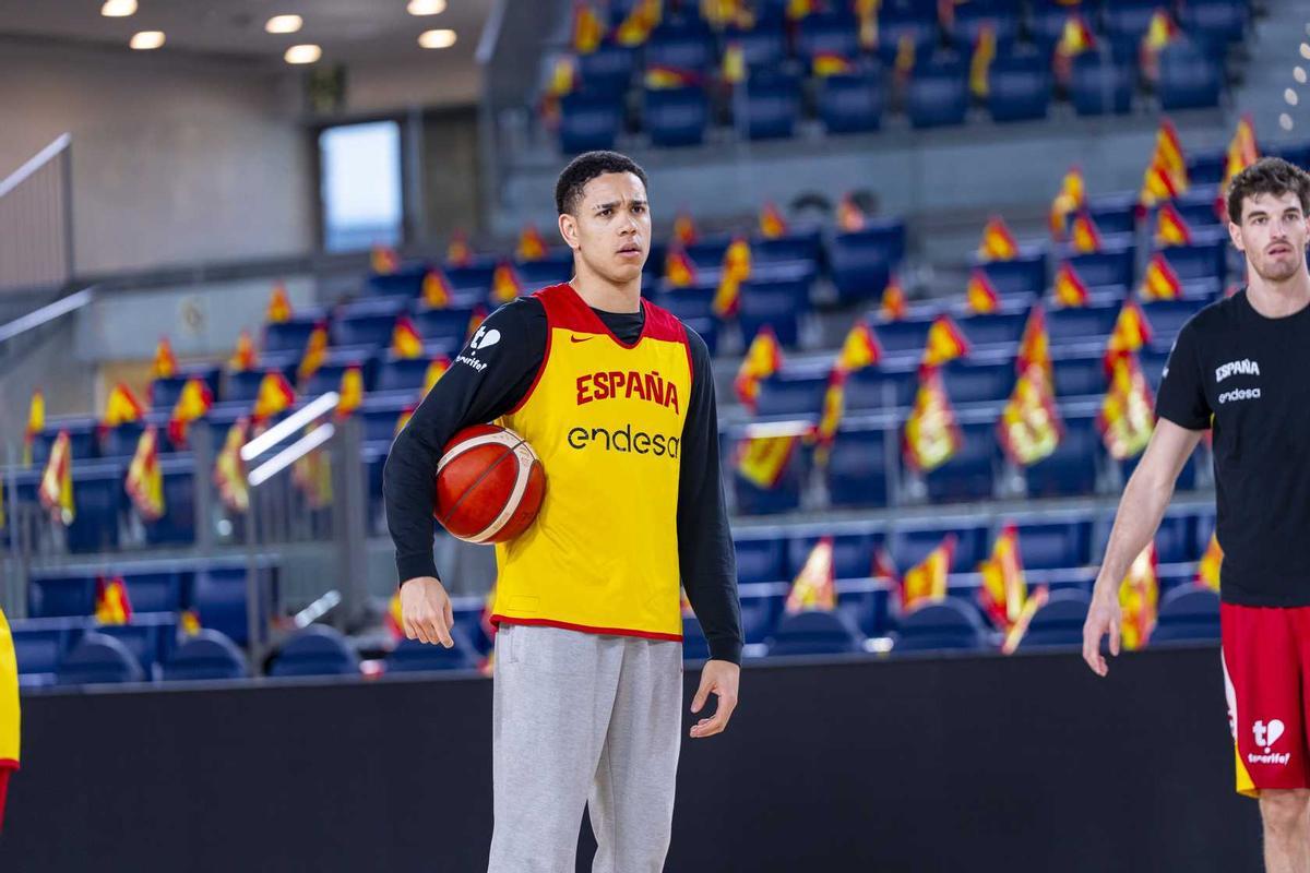 Isaac Nogués, en el último entrenamiento de la selección española en Oviedo.