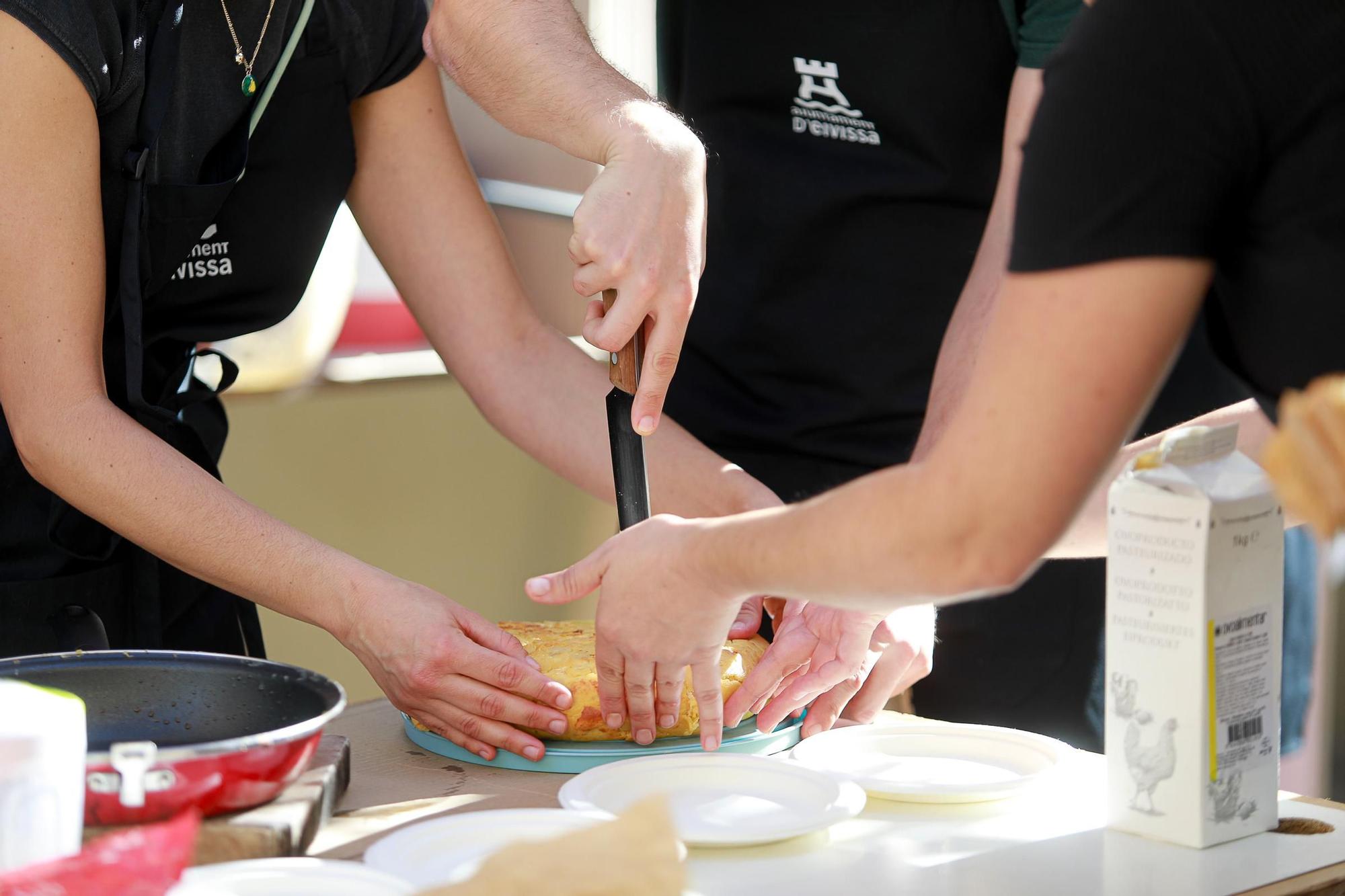 Mira aquí todas las fotos del concurso de la tortilla en Ibiza