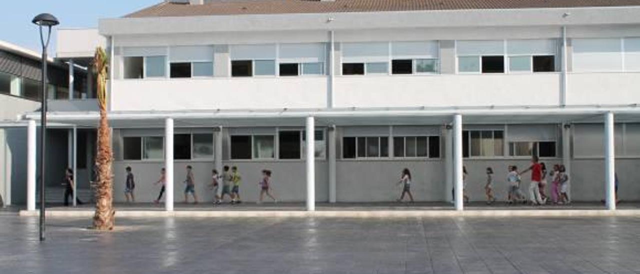Imagen del Colegio El Acequión, en cuya ampliación se utilizaron suelos expropiados.
