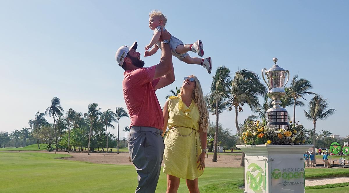 Jon Rahm celebraba el título en familia en México, con vistas a aumentar en los próximos meses