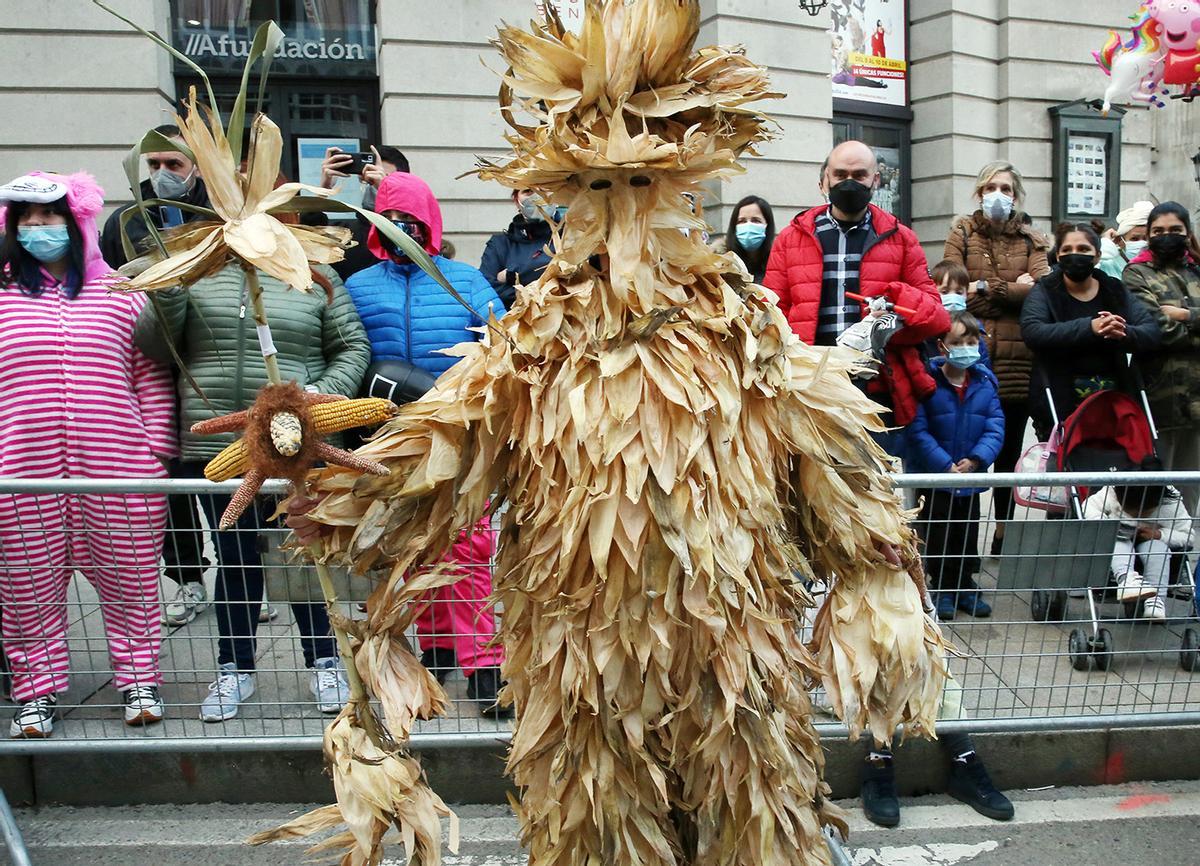 Participantes en el concurso de disfraces del Entroido 2022 de Vigo