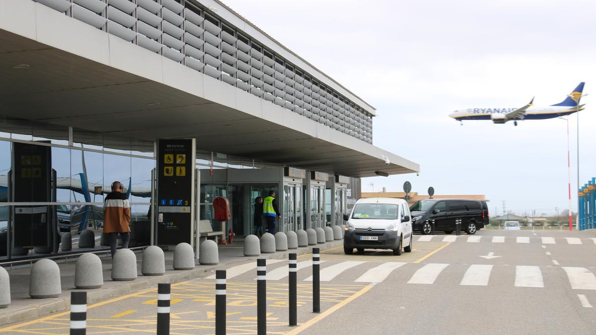 Un avió de Ryanair a punt d&#039;aterrar a l&#039;aeroport de Reus