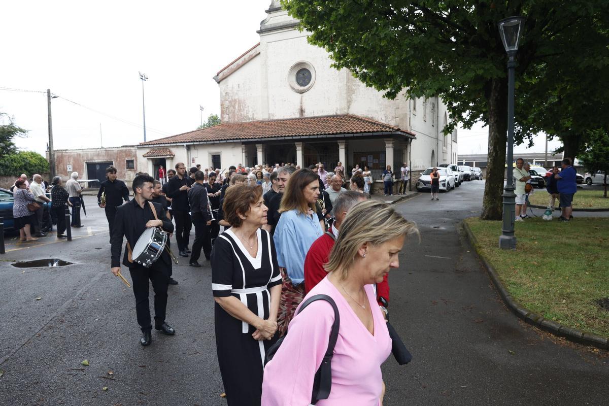 La misa y procesión del barrio de Jove, en imágenes La misa y procesión del barrio de Jove, en imágenes