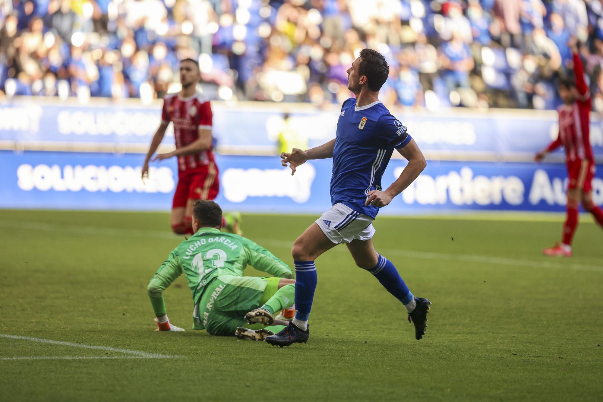 Las mejores imágenes de la victoria del Real Oviedo ante la Ponferradina (2-0)