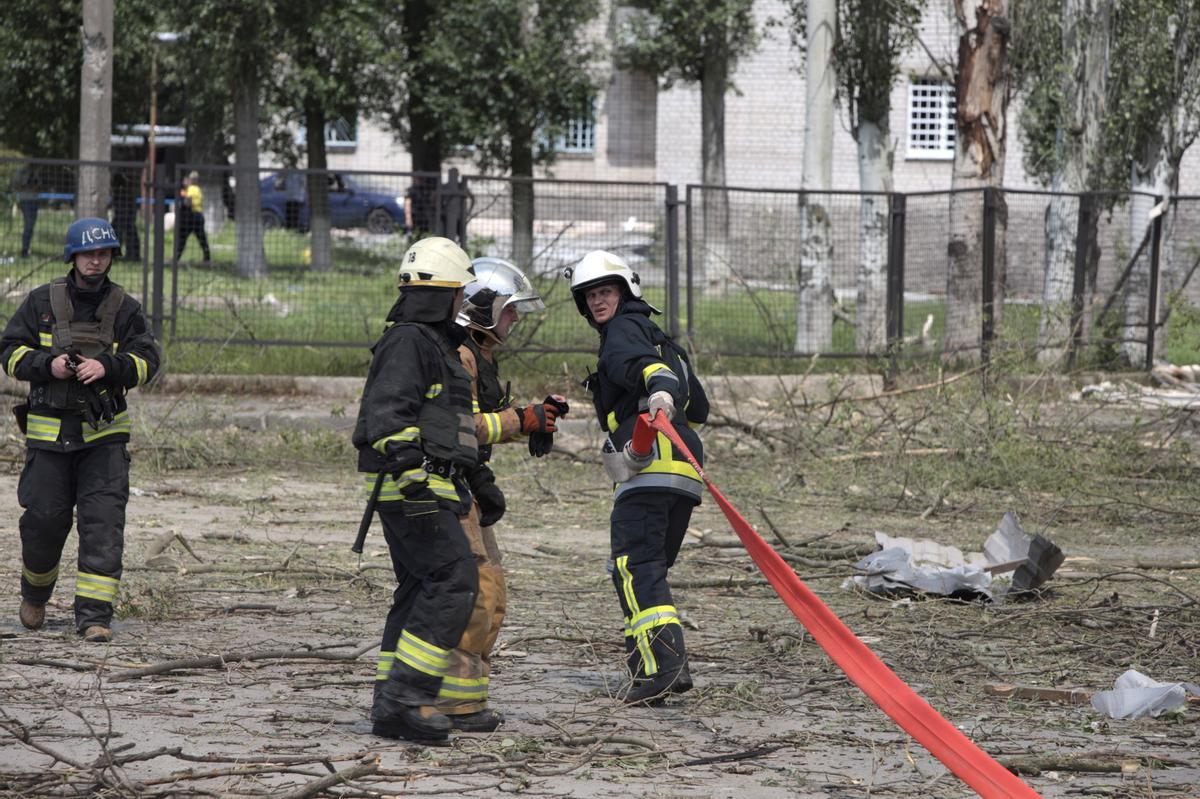 Rusia bombardea un hospital en Dnipro y causa al menos dos muertos