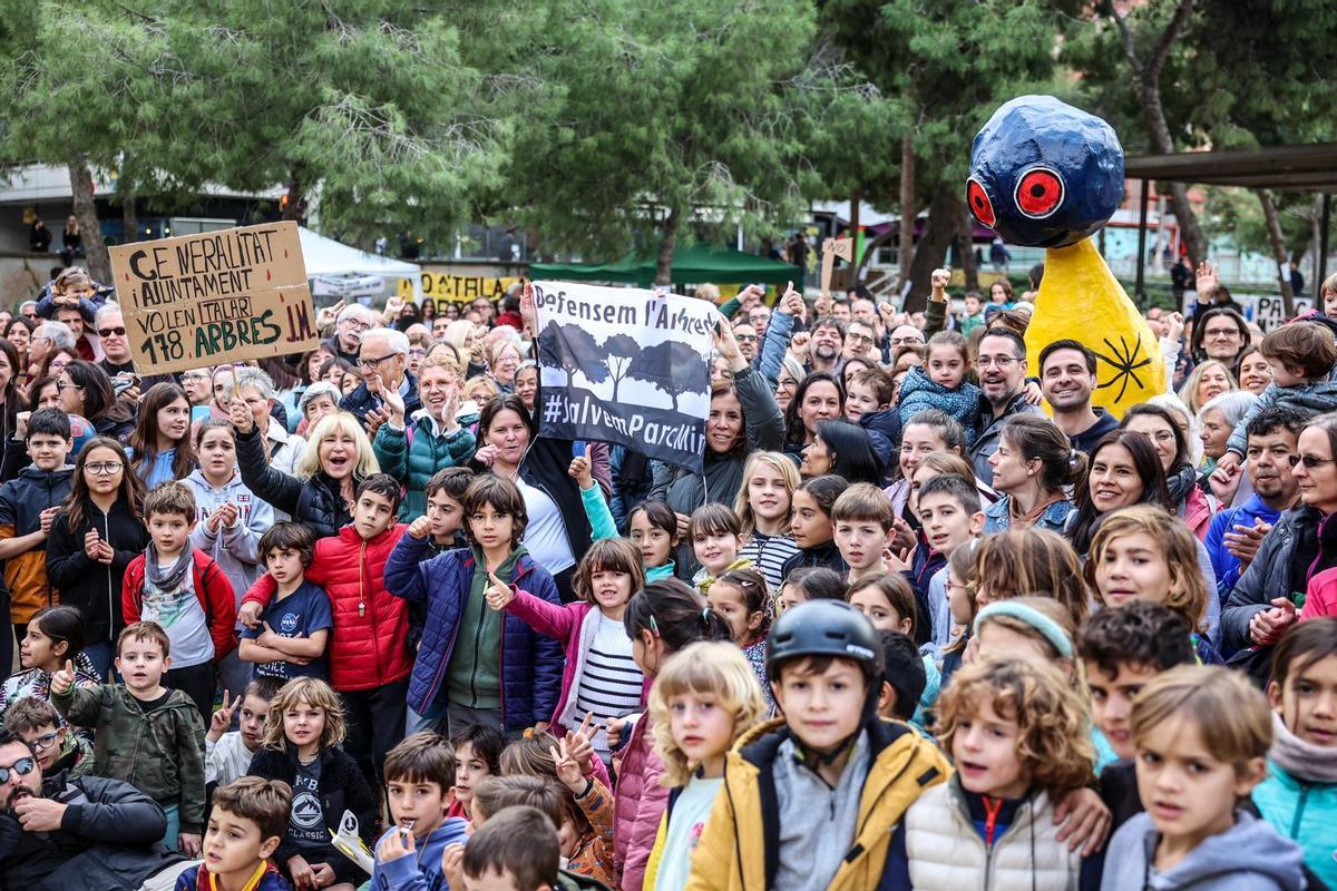 Medio centenar de entidades firman un manifiesto en defensa del parque Joan Miró
