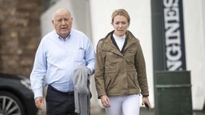 Amancio Ortega con su hija Marta, la presidenta no ejecutiva de Inditex