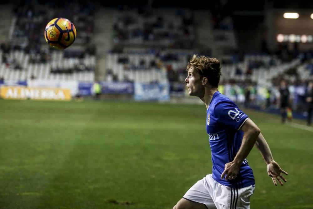 El partido entre el Langreo y el Oviedo B, en imágenes