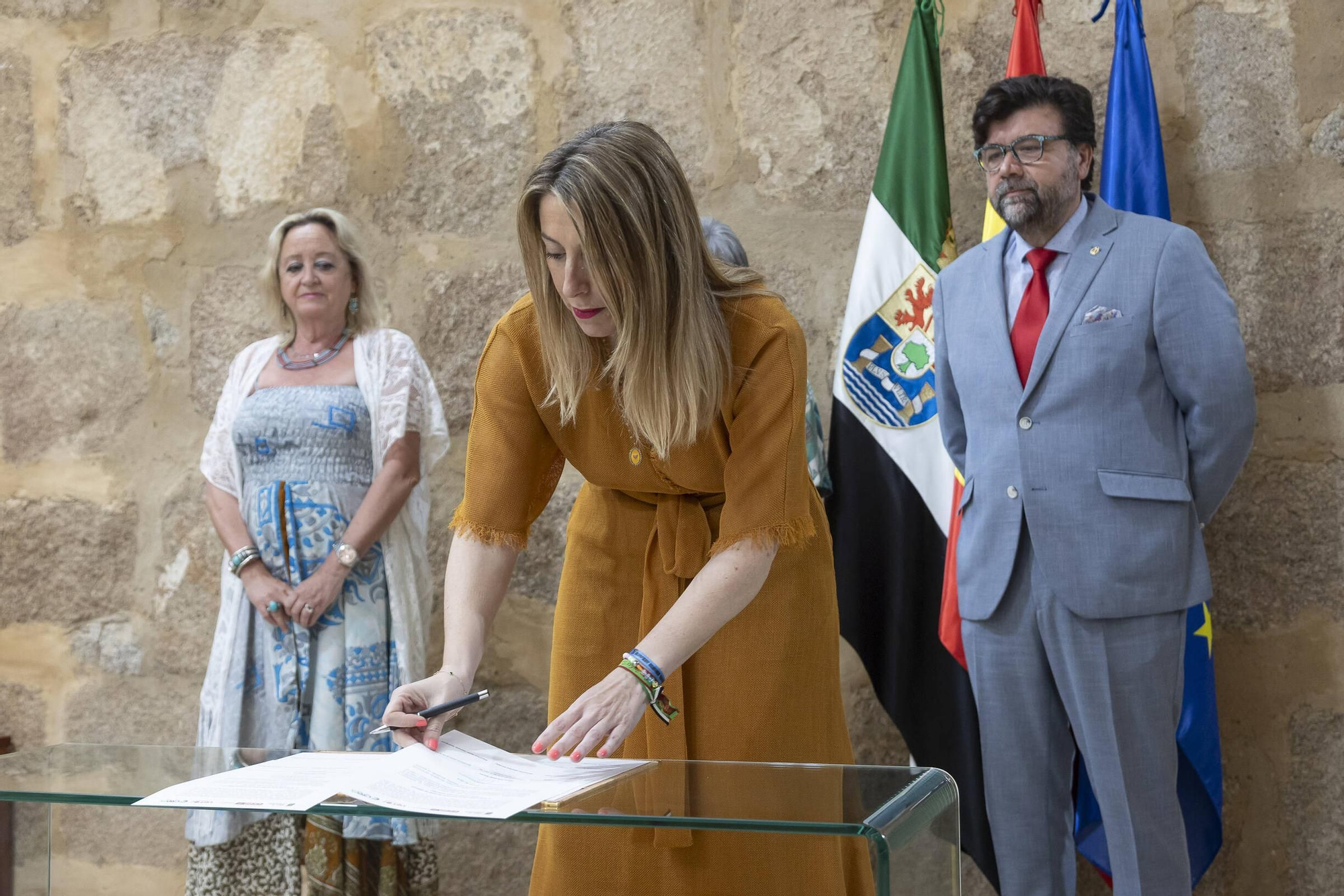 Así ha sido la firma del plan de empleo de Extremadura