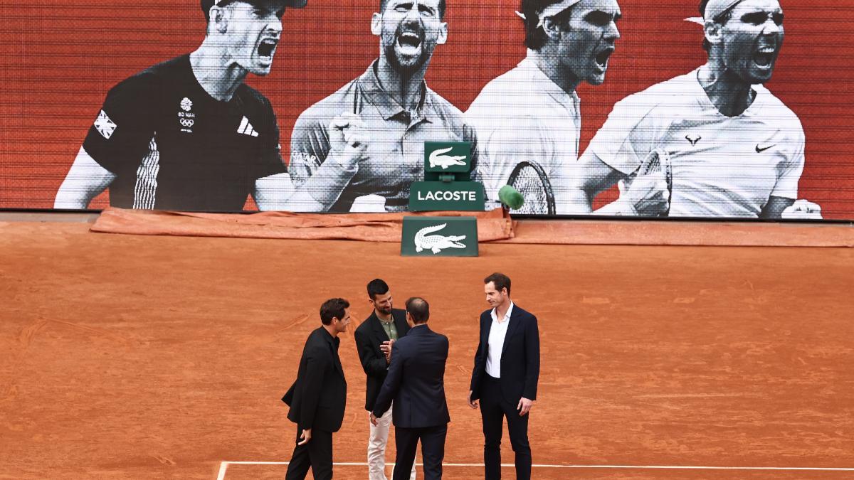 Roger Federer of Switzerland (L), Novak Djokovic of Serbia (2L) and Andy Murray of Britain (R) estuvieron en el acto