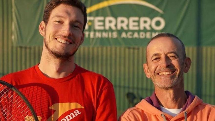 Pablo Carreño, a la izquierda, junto a Samuel López.