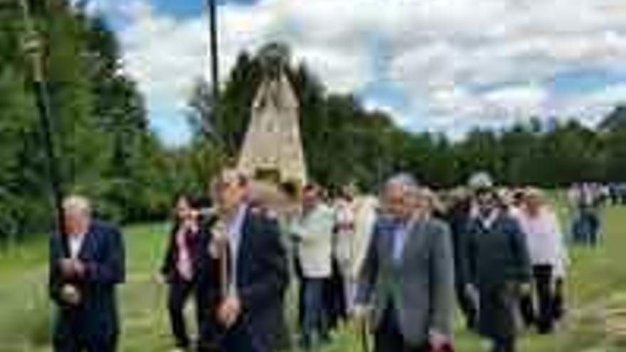 La Virgen del Rosario de Terroso y San Martín