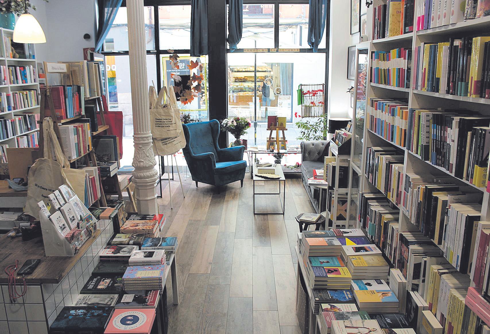 Interior de la librería Amapolas en octubre, en Madrid