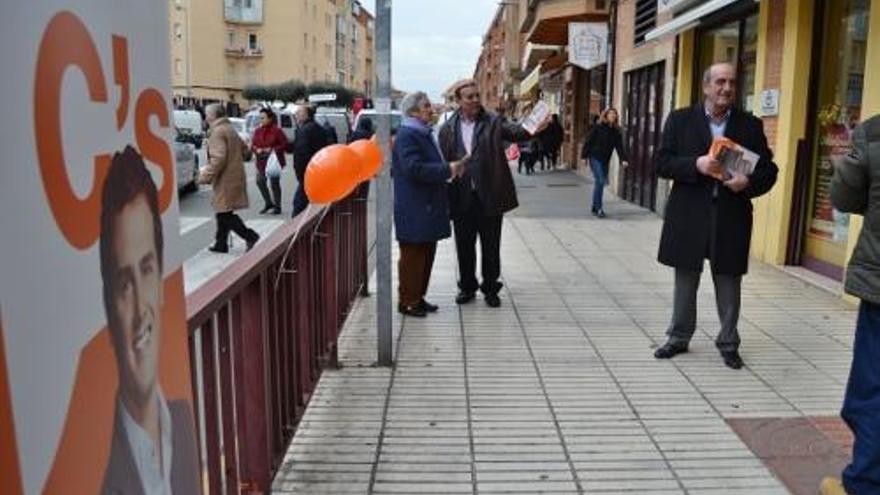 Reparto de programas de miembros de Ciudadanos en Benavente.