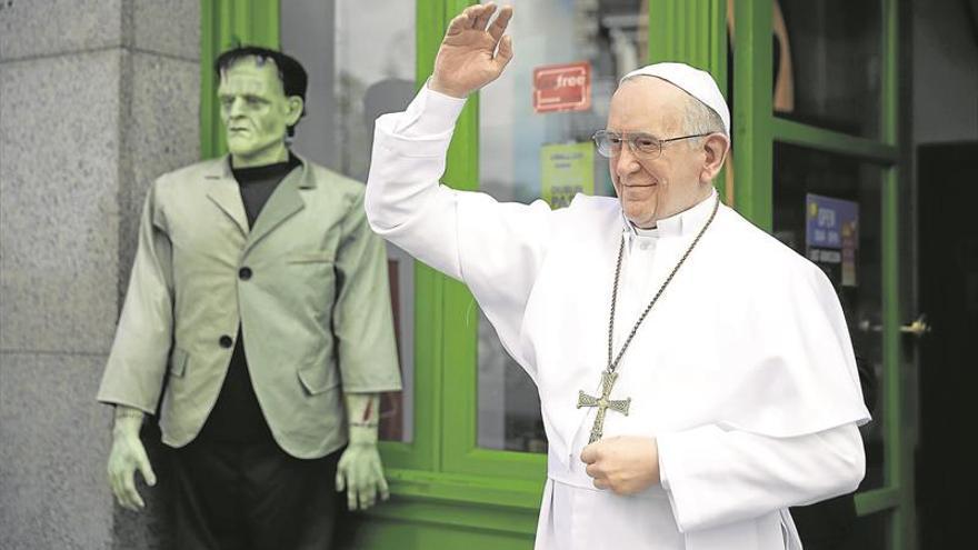 Una Iglesia irlandesa en profunda crisis recibe hoy al Papa