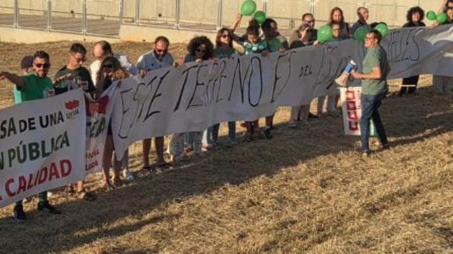 La comunidad del IES Los Colegiales de Antequera exige un nuevo centro