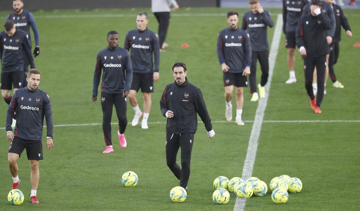 Sesión del Levante en el Ciutat antes de enfrentarse al Valencia