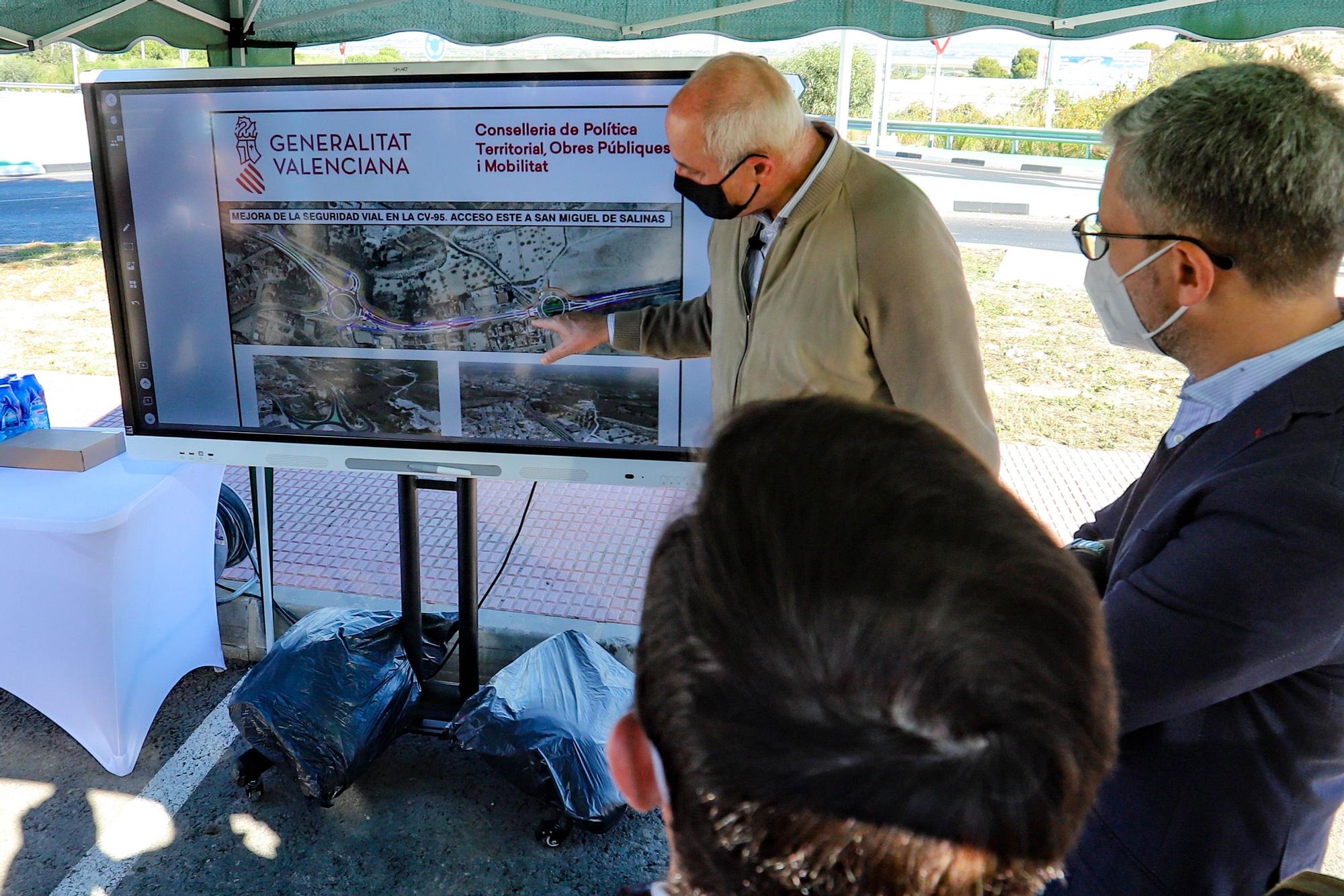 El conseller visita las mejoras en la CV-95 en el tramo de San Miguel de Salinas