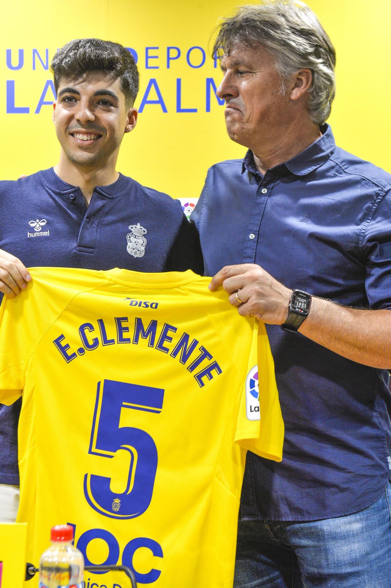 Presentación de Clemente como nuevo jugador de la UD Las Palmas