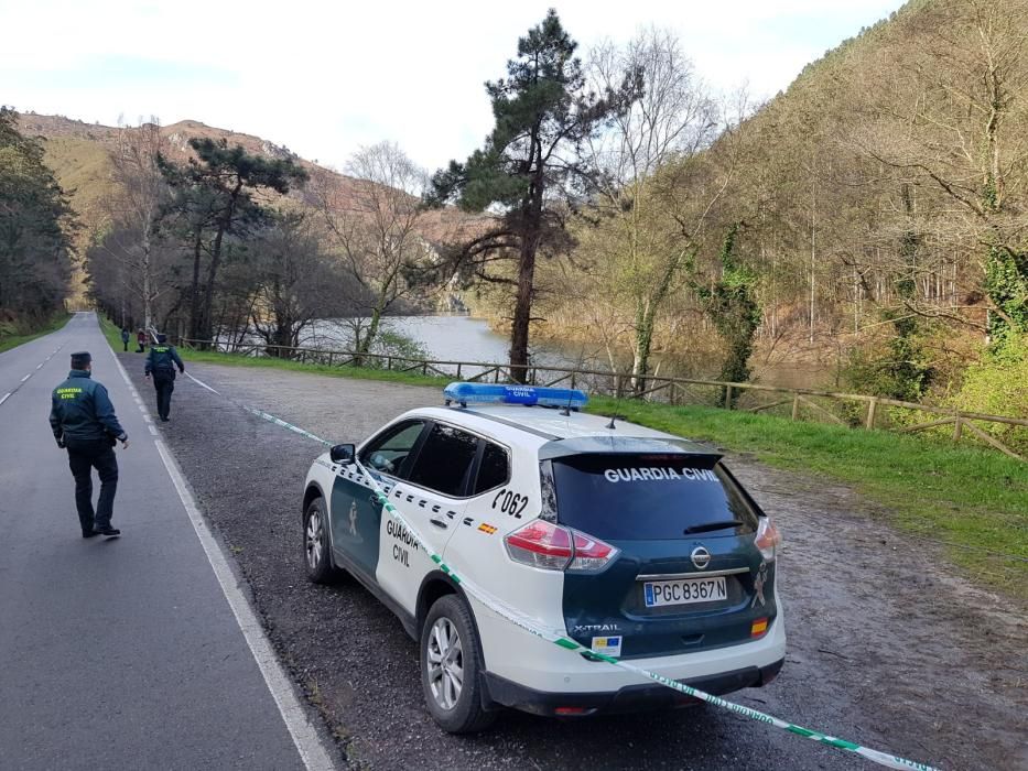 Búsqueda de pruebas en el embalse de Arbón por la muerte de Paz Fernández.