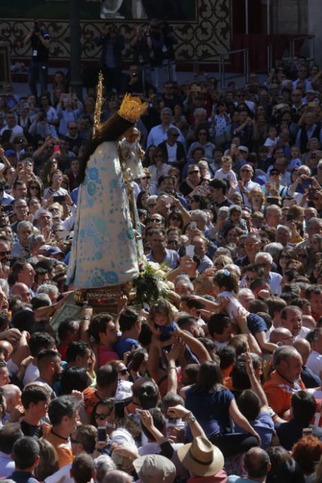 Día de la Virgen de los Desamparados: Traslado de la Mare de Déu