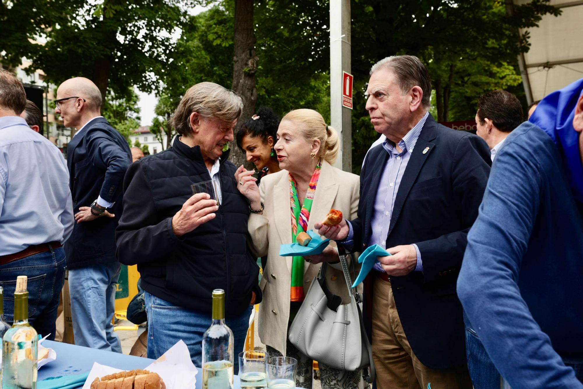 EN IMÁGENES: Así vive Oviedo su fiesta de Martes de Campo