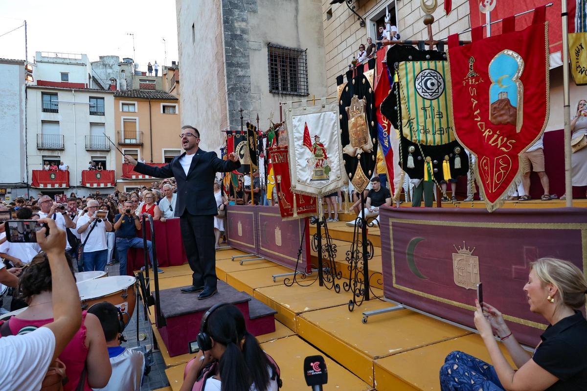 Imágenes del pistoletazo de salida de las Fiestas de Moros y Cristianos de Cocentaina
