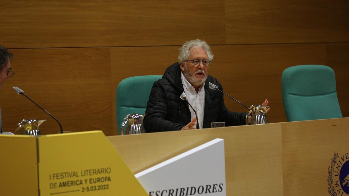 El escritor colombiano, durante el encuentro
