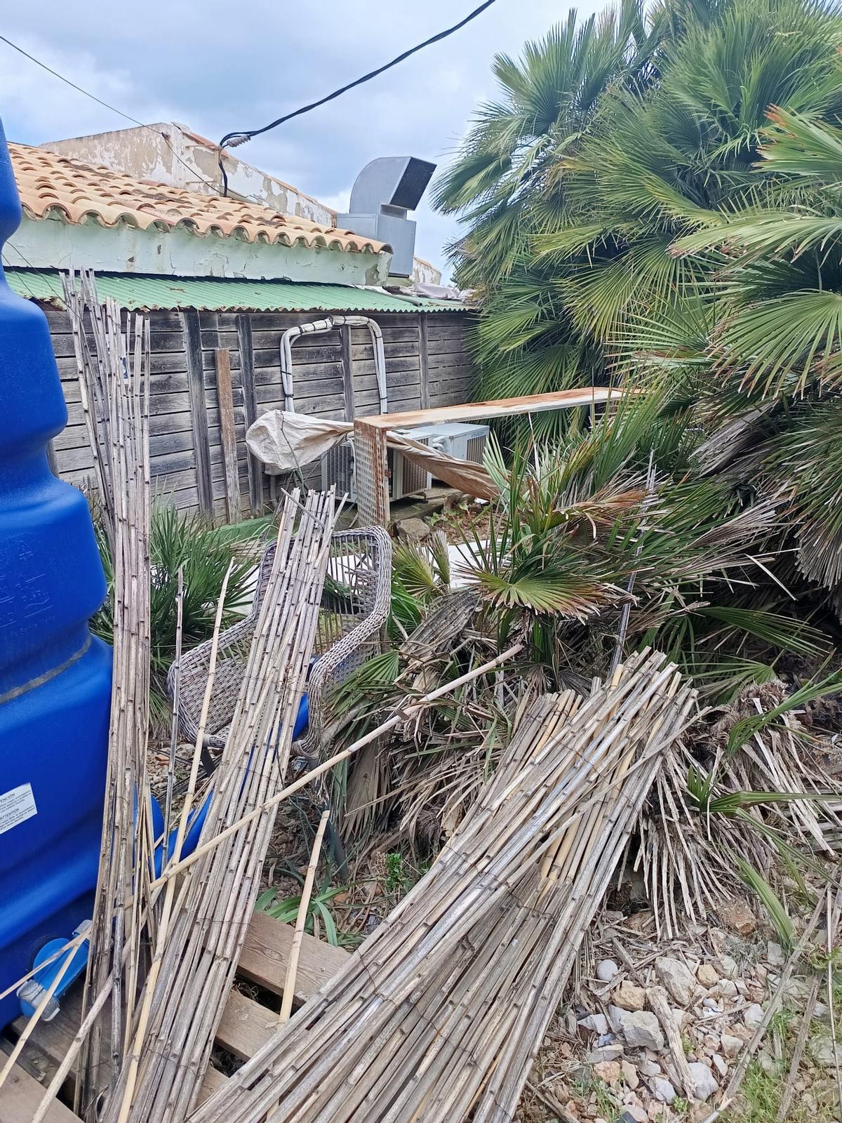 La imagen del local evidencia un grave estado de abandono.