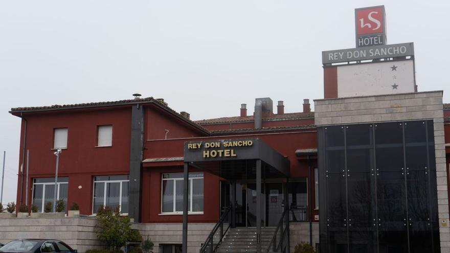 Hotel Rey Sancho, otrora establecimiento de referencia en Zamora que entró en concurso de acreedores y ahora ha cambiado de dueños.