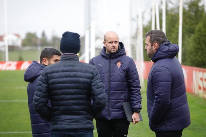 En imágenes: Primer entrenamiento de Miguel Ángel Ramírez al frente del Sporting de Gijón