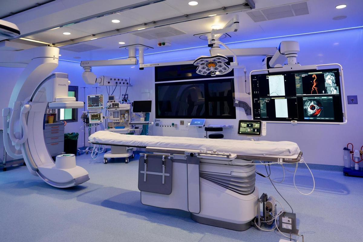 FOTOS | Un nuevo quirófano híbrido en Son Espases que permite operar aneurismas sin abrir al paciente