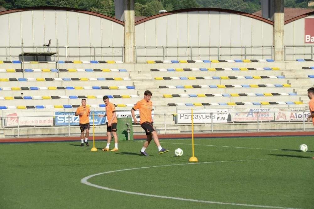 Primer entrenamiento del Caudal Deportivo de Mieres