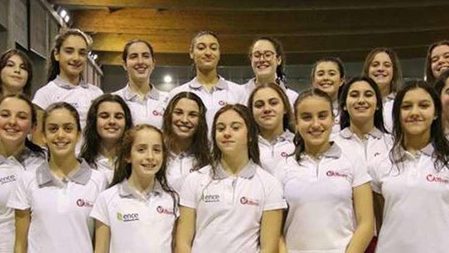 Nadadoras del Galaico Sincro que irán al Campeonato de España. // FdV