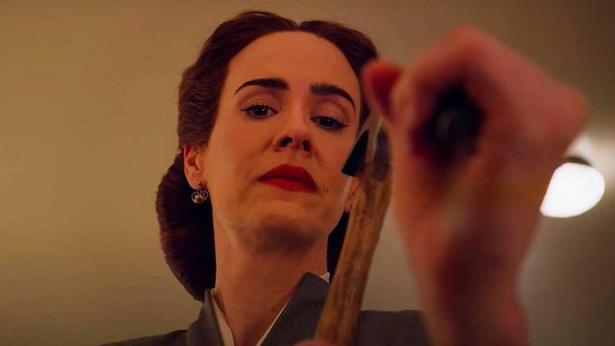 Sarah Paulson interpreta a Mildred Ratched.