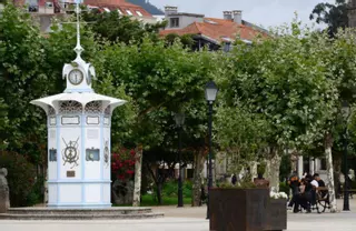 AV pide una intervención «urgente» para restaurar el reloj de la alameda