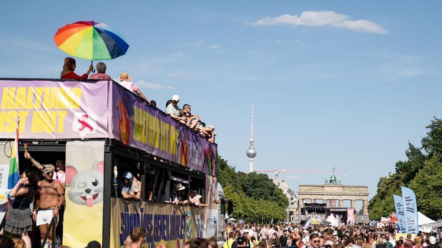 Varios heridos en Berlín por un atropello múltiple en la fiesta del Día del Orgullo LGTBI