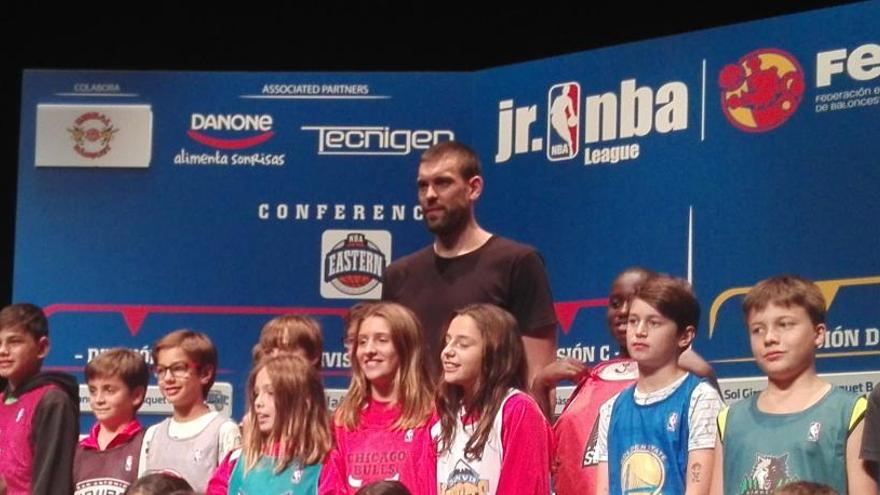 Marc Gasol aquesta tarda al Teatre El Mundial de La Bisbal