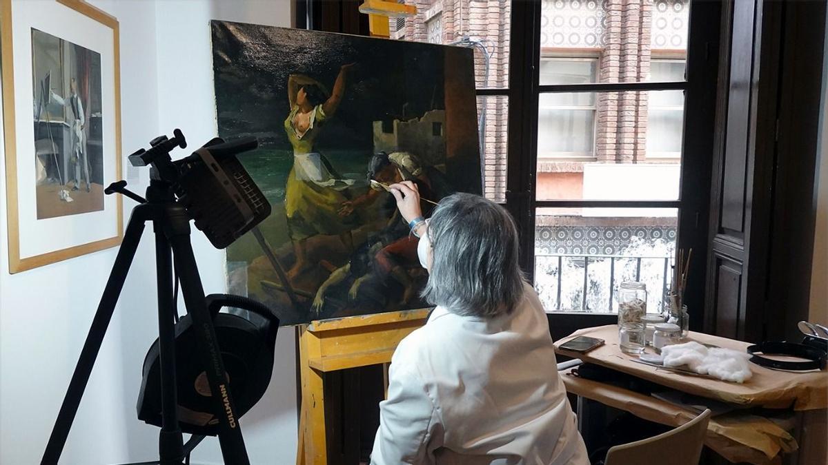 Fuensanta López Rosagro durante la restauración en el Gaya.