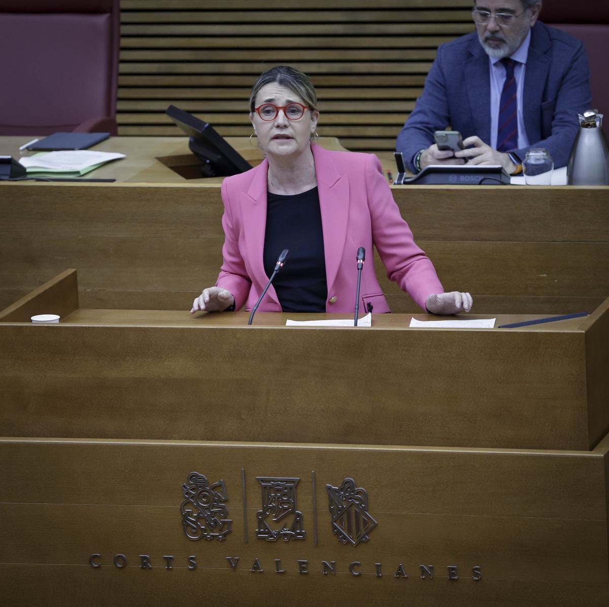 Elena Bastidas, diputada del PP, durante su intervención.