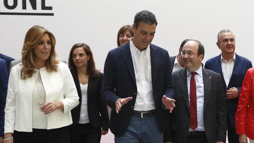 Díaz y Sánchez rechazan la iniciativa de Podemos pero no descartan presentar una moción