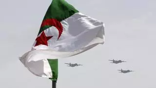 Argelia retira su embajada en París tras el apoyo de Francia a la propuesta de autonomía marroquí para el Sáhara