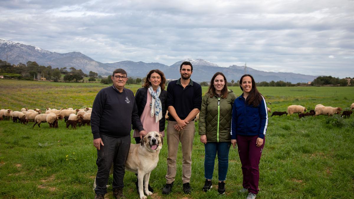 Roldán Miguel Dones de Lorca y Melanie Cerdà de Castellón han pasado una semana en Son Jover en el marco de las estancias formativas para garantizar el relevo generacional en el sector