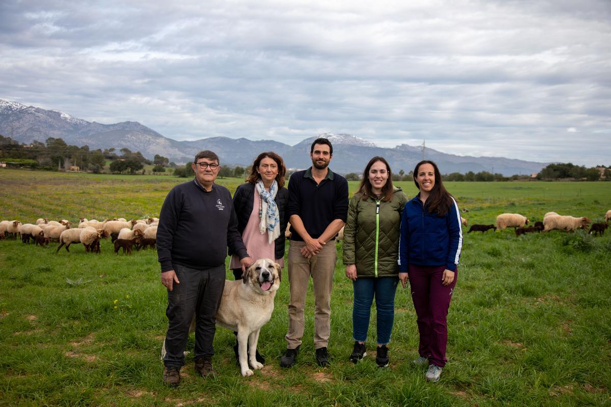 Roldán Miguel Dones de Lorca y Melanie Cerdà de Castellón han pasado una semana en Son Jover en el marco de las estancias formativas para garantizar el relevo generacional en el sector