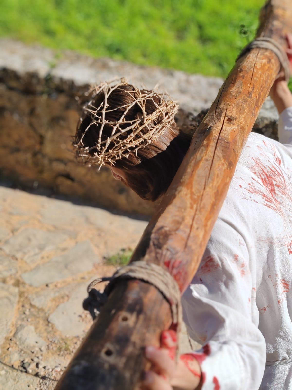 En imágenes | El Drama de la Cruz de Alcorisa conmueve con una puesta en escena más espectacular en el Monte Calvario