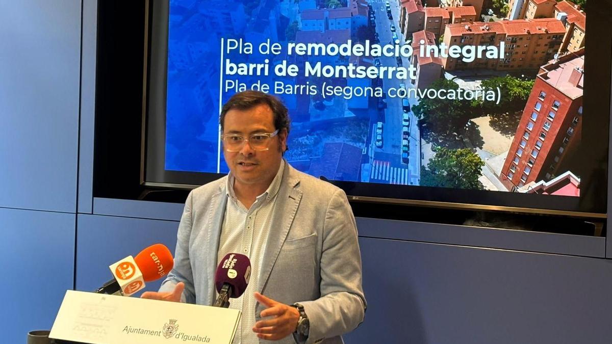 El portaveu de l'equip de govern d'Igualada, Miquel Vives, durant la presentació del projecte