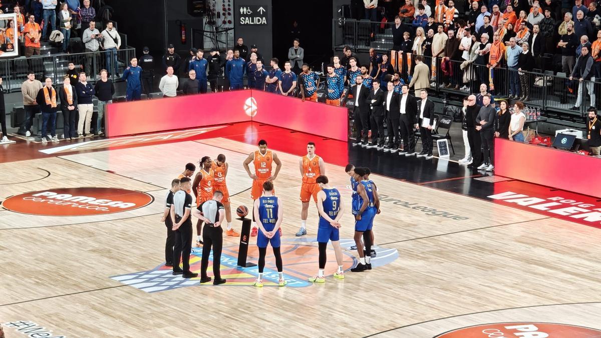 Imagen del minuto de silencio por Brad Branson